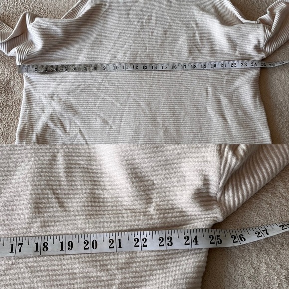 NWT Chelsea & Theodore Pale Sand Ribbed Mock Neck Sweater L - Picture 11 of 11